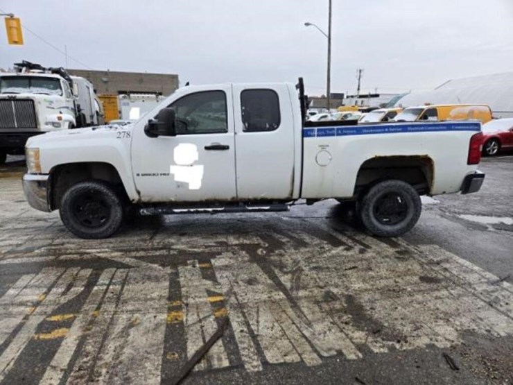 2007-chevrolet-2500-image-9