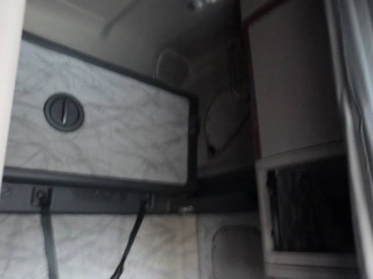 freightliner-cascadia-125-image-6