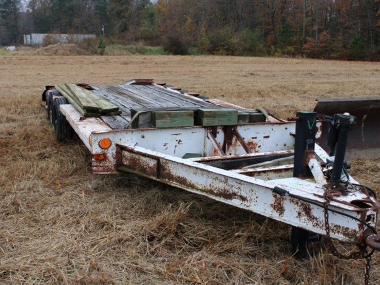 20'-triple-axle-equipment-trailer-deck-16-x-8-44"-beaver-tail-d-rings-50"-r-image-2