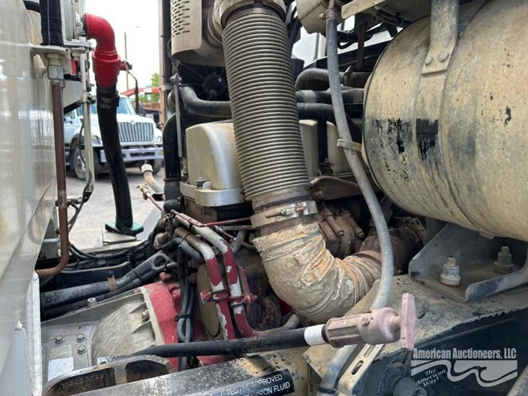 2015-mack-leu613-image-9