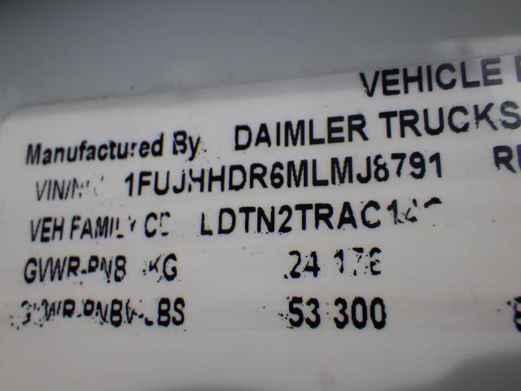 freightliner-cascadia-126-image-24