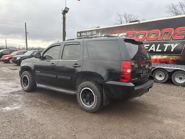 2011-chevrolet-tahoe-lt-image-3