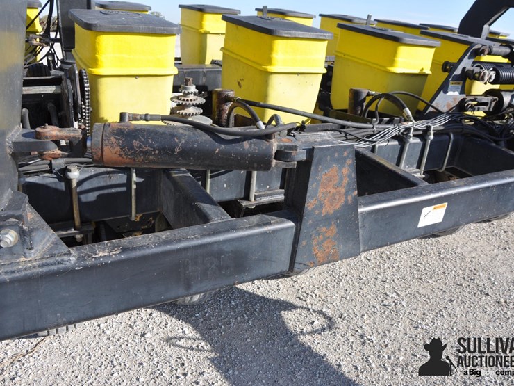 black-machine-16-17-image-11