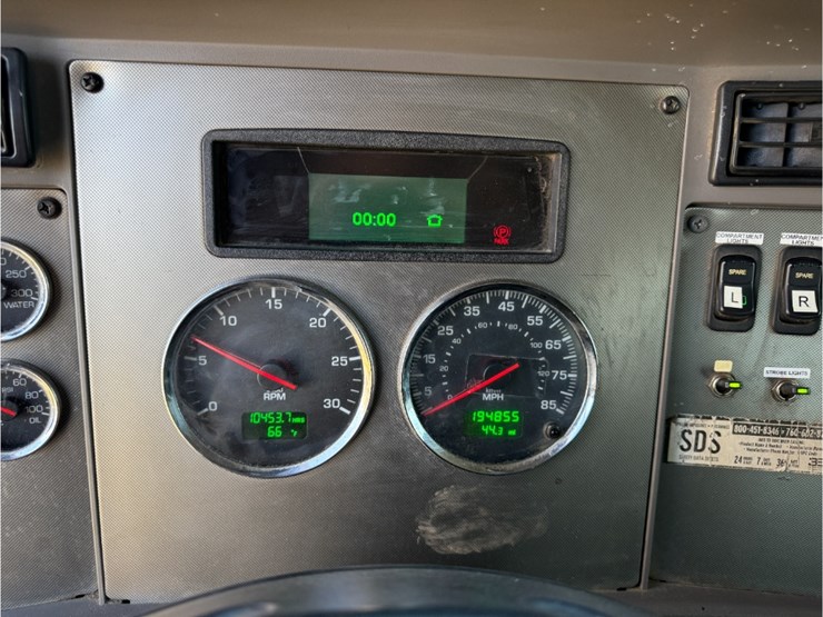 2015-kenworth-t270-image-30