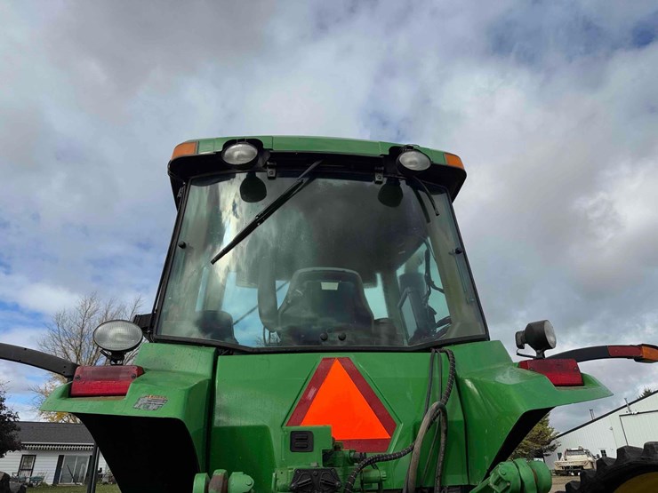 2005-john-deere-8520t-image-34
