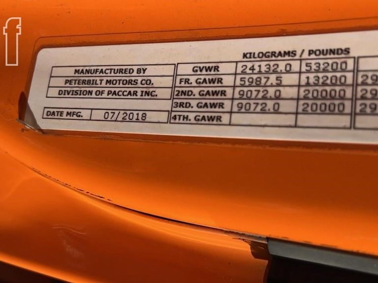 2019-peterbilt-567-image-23