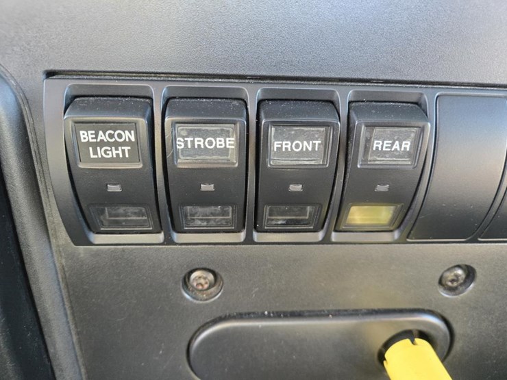 2022-international-mv607-image-54