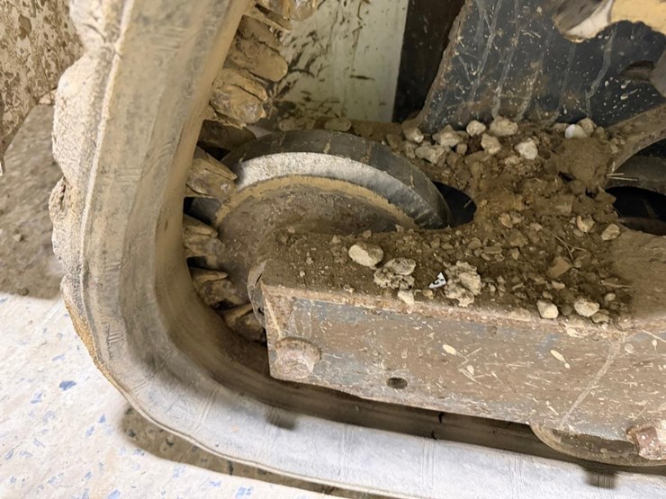 2021-bobcat-t64-image-19