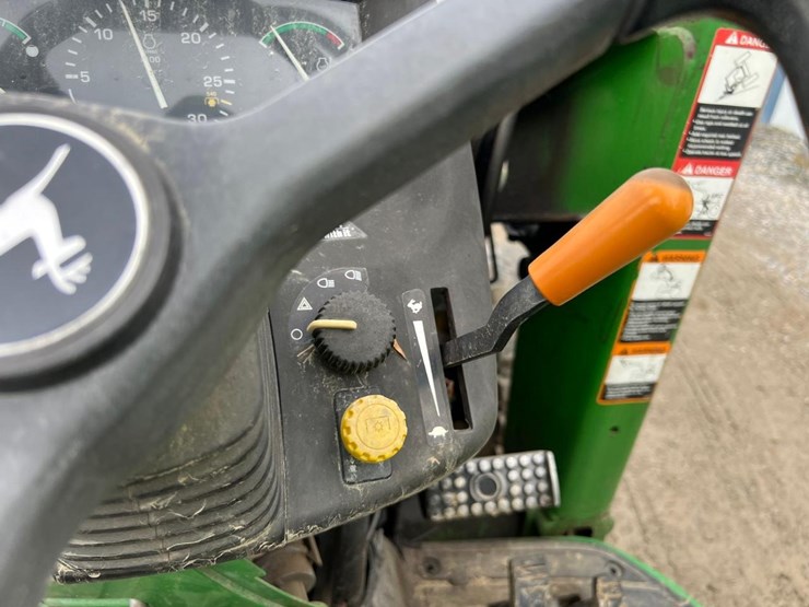 john-deere-4700-image-35