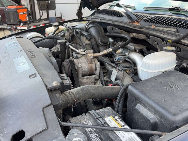 2006-gmc-2500-image-21