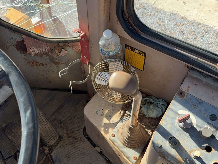 john-deere-444-image-23