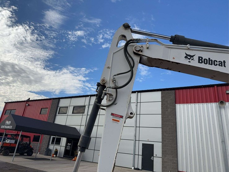 2016-bobcat-e85-image-43