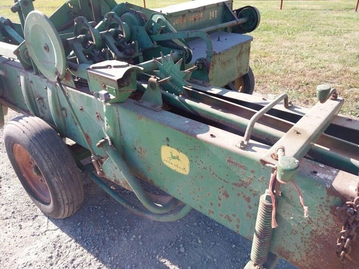 john-deere-24t-image-5
