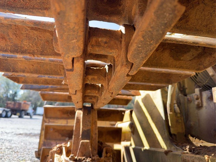 caterpillar-d3c-lgp-image-17