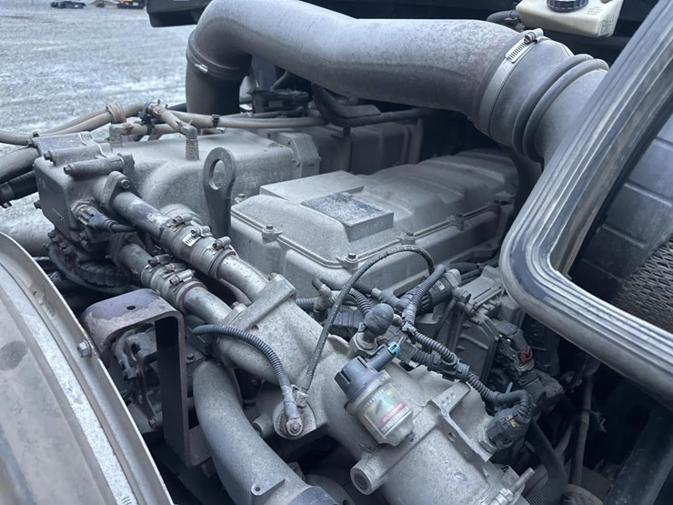 2014-international-prostar-image-45