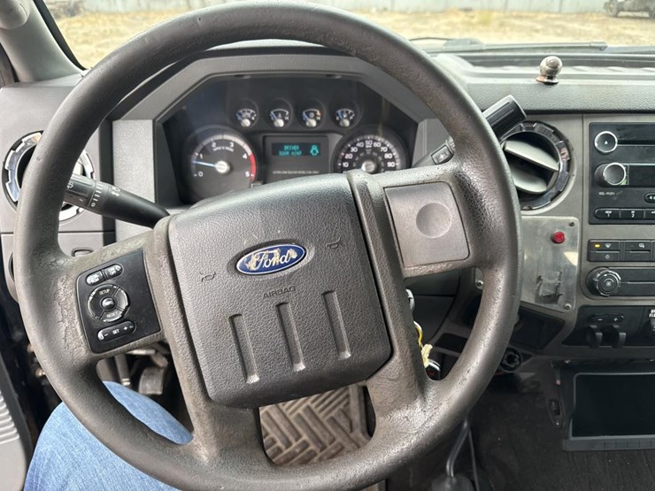 ford-f550-xlt-image-35