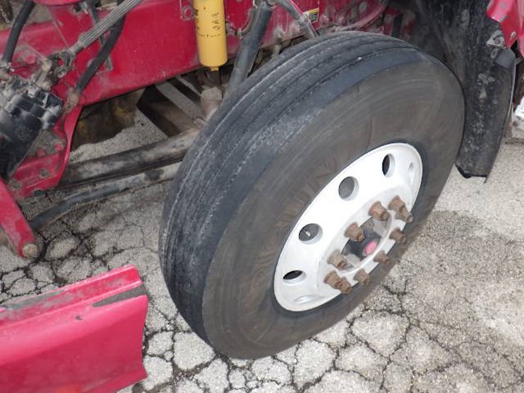 peterbilt-386-image-29