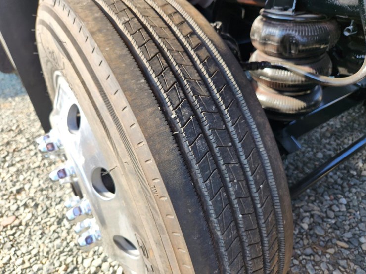 2002-kenworth-t800-image-63