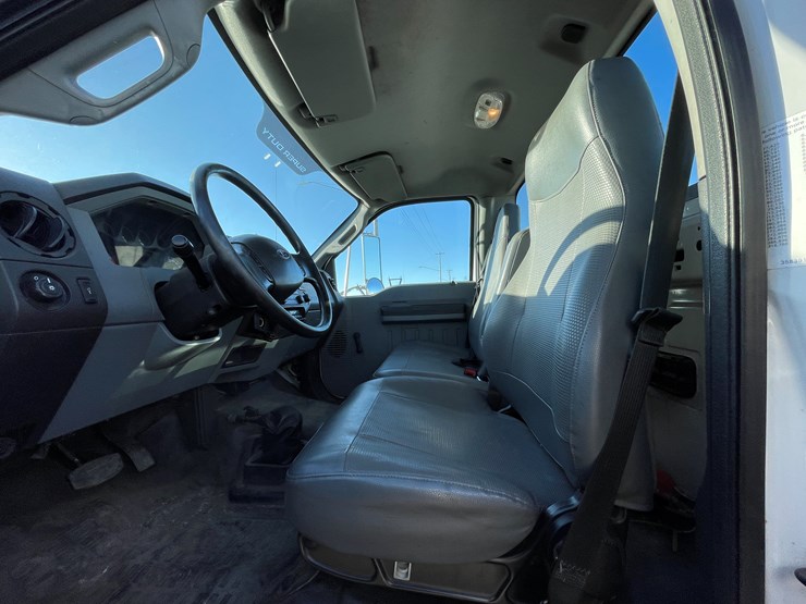 2015-ford-f650-image-21