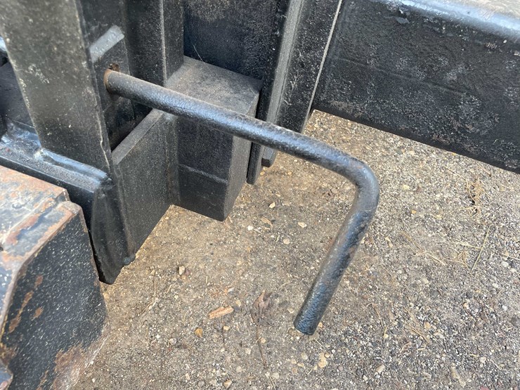 international-4900-image-71