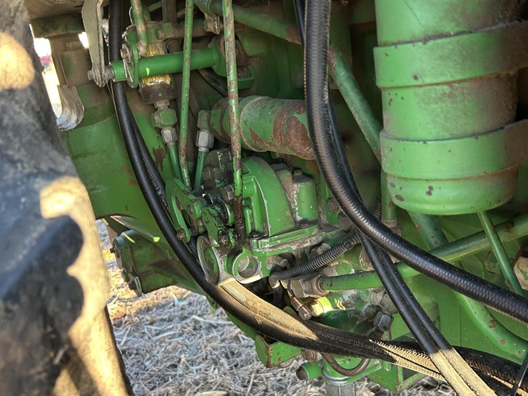 1983-john-deere-4650-image-41