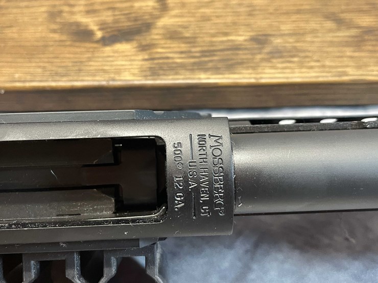 #2352-•-mosseberg-model-500-12-ga.-pump-action-shotgun,-sn:-v1072887-image-8