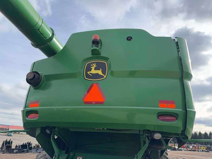 2013-john-deere-s670-image-16