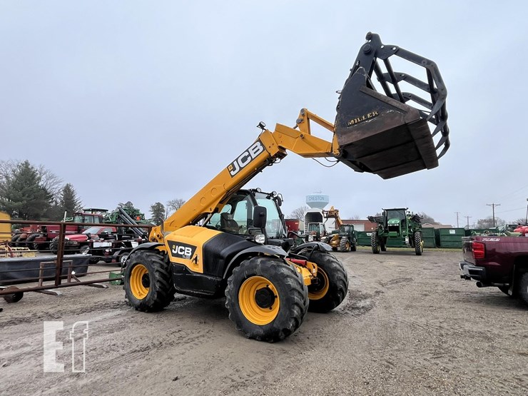 jcb-541-70-agri-plus-image-7