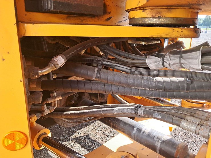 2018-hyundai-hl965-image-10