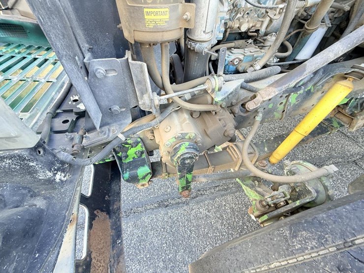 international-4700-image-57