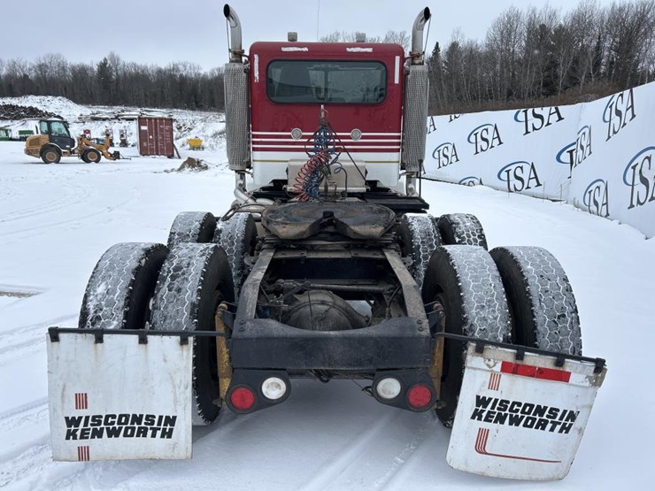 2007-peterbilt-385-image-4