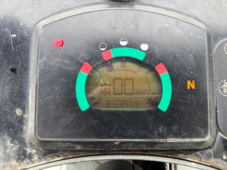 2015-caterpillar-908h2-image-23