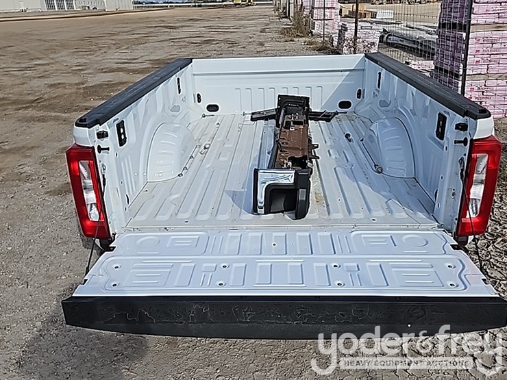 2024-ford-f350-image-15