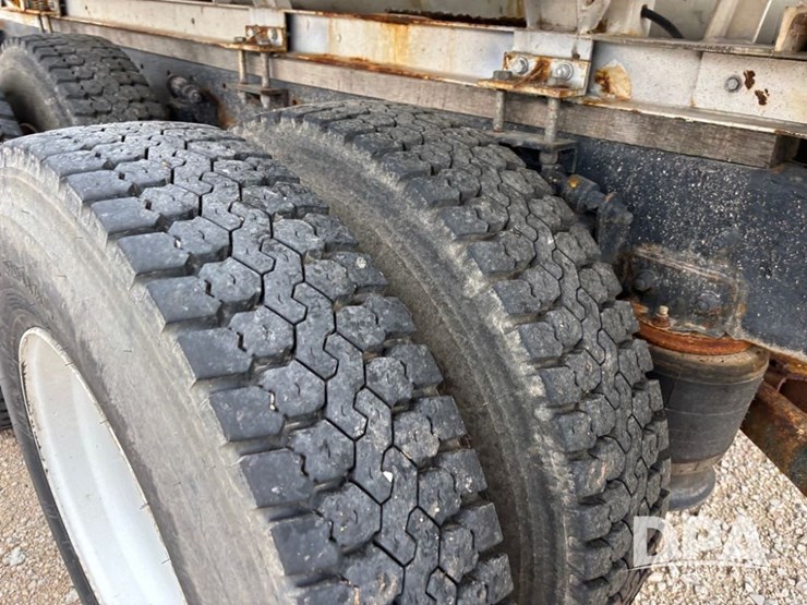 freightliner-fld112-image-70