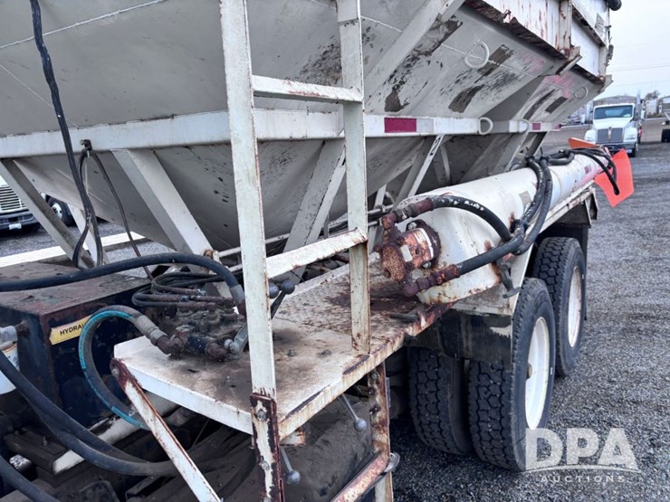 1995-kenworth-t800-image-32