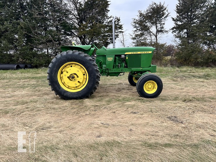 john-deere-3020-image-4
