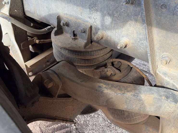 2017-kenworth-t880-image-21