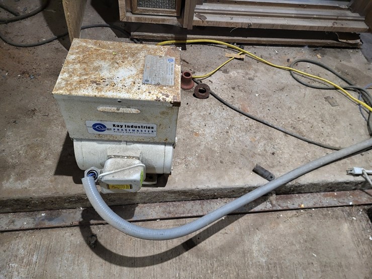 bridgeport-mill-w/phase-convertor-and-tools-image-13