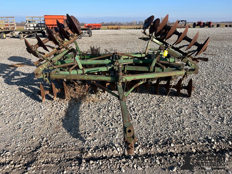 john-deere-18-image-2