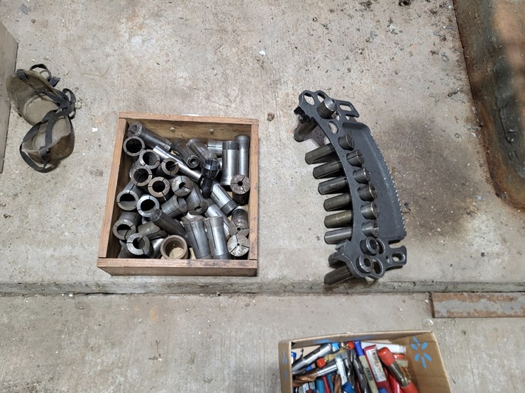 bridgeport-mill-w/phase-convertor-and-tools-image-18