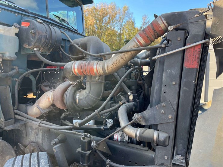 1995-international-f9370-image-17