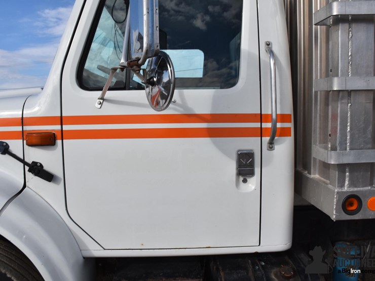 1991-international-4900-image-14