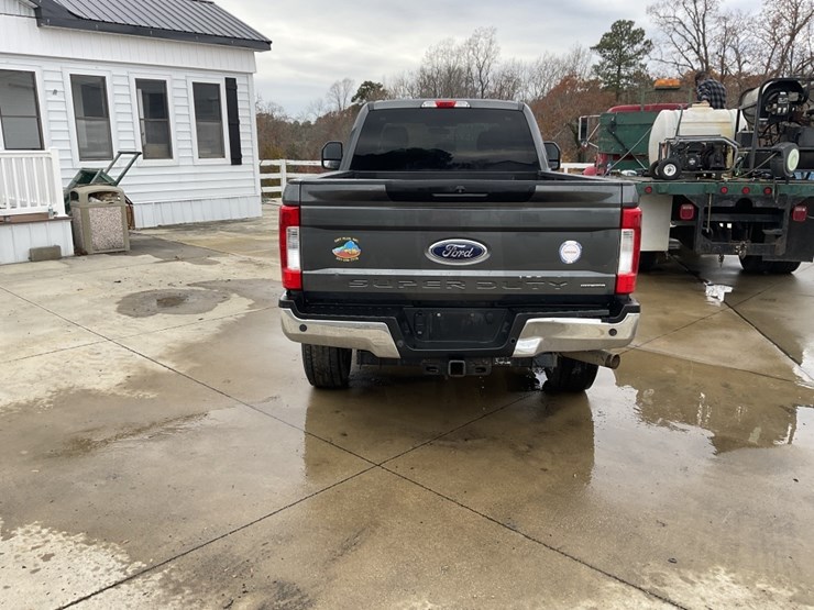 2016-ford-f250-xlt-image-4