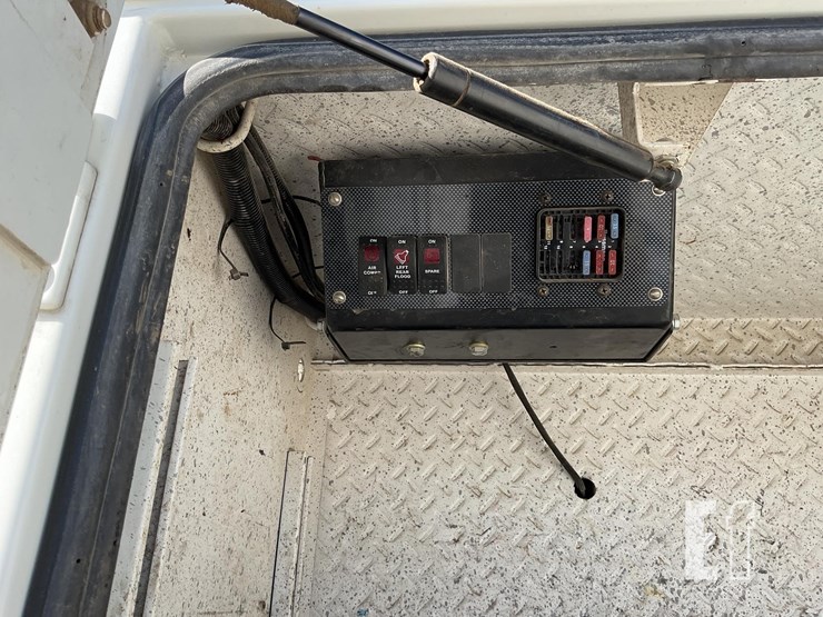 peterbilt-337-image-38