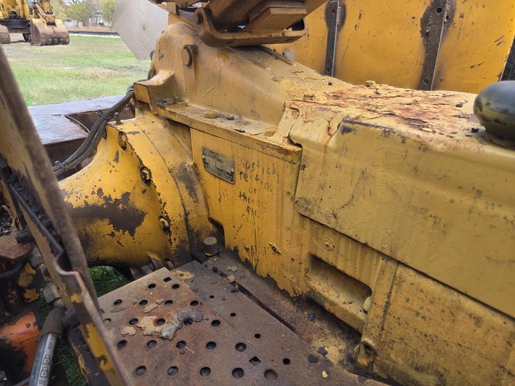 john-deere-300-image-37