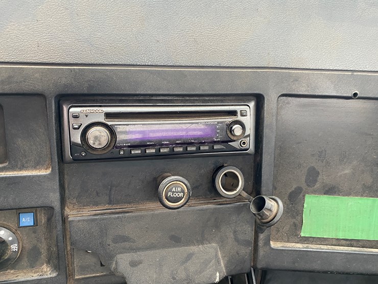 international-4700-image-40