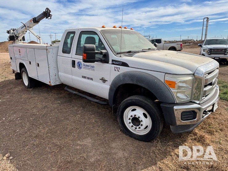 2011-ford-f550-image-5