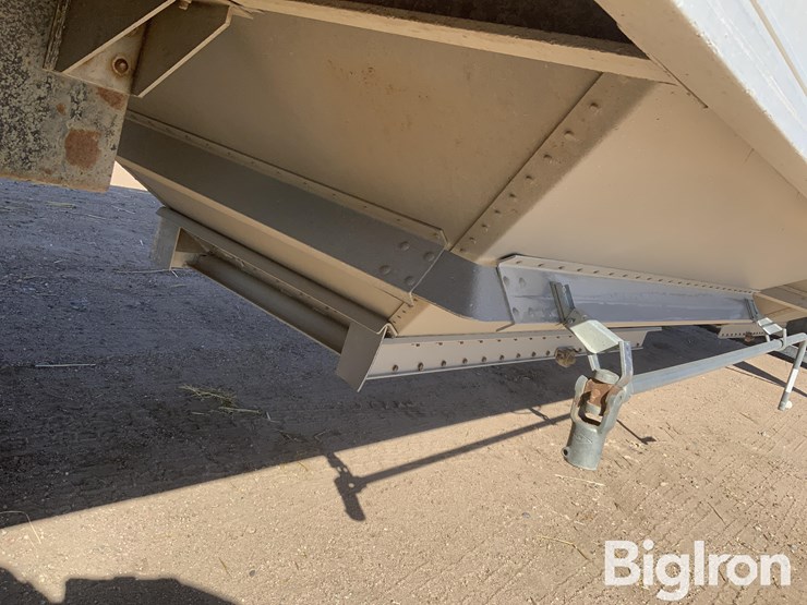 stoughton-grain-trailer-image-18