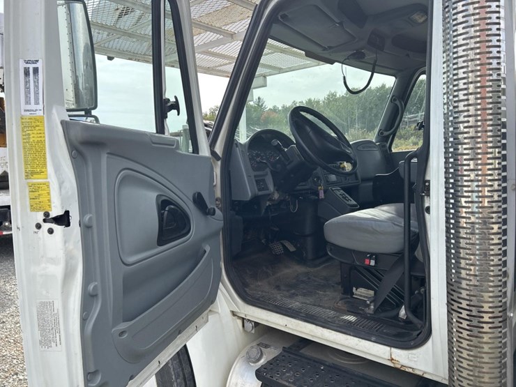 international-4000-image-87