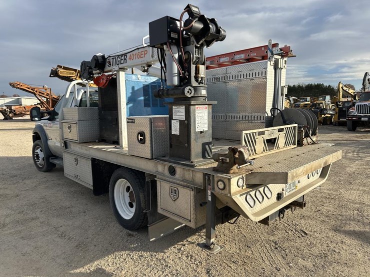 2006-ford-f550-image-3